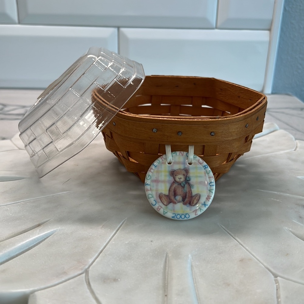 Longaberger 2001 Small Hexagon Basket With Tie-On